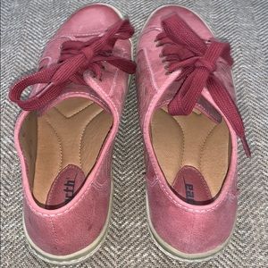 red earth shoes
